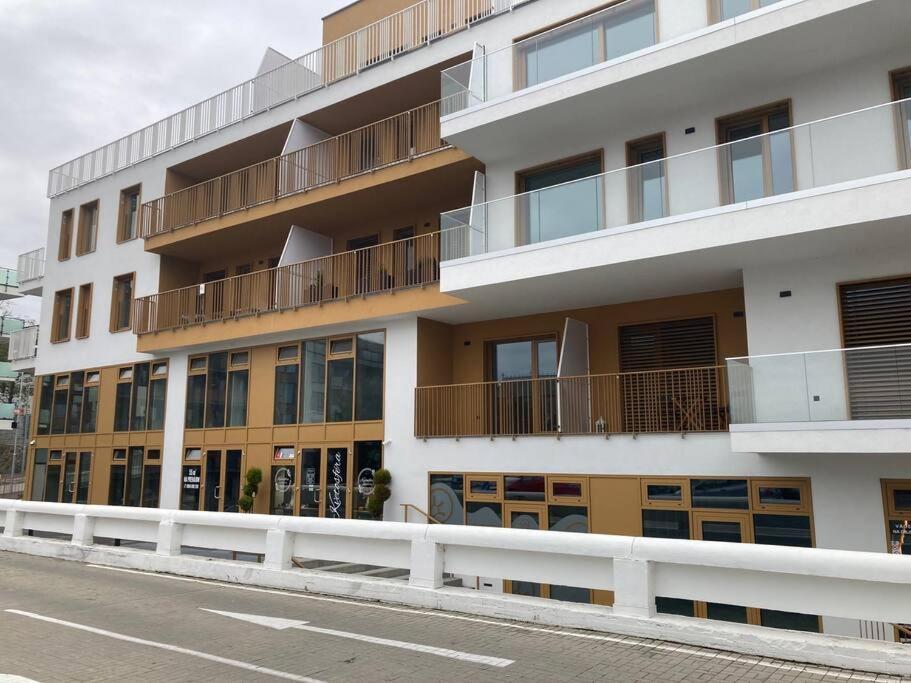 Komfortny Apartman A407 V Centre Nr, Bez Kuchyne, Parkovisko Zdarma Nitra Exterior foto