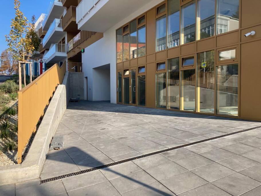 Komfortny Apartman A407 V Centre Nr, Bez Kuchyne, Parkovisko Zdarma Nitra Exterior foto